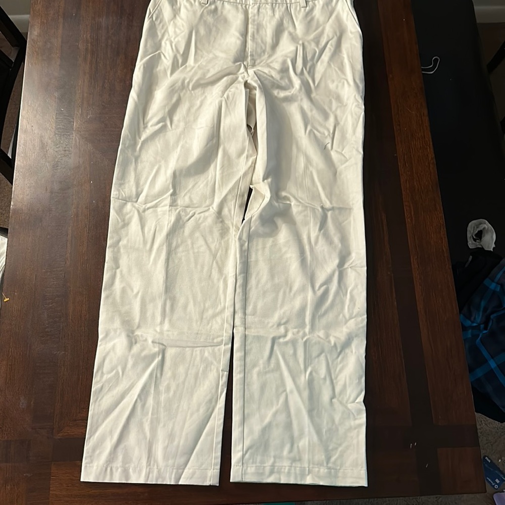 Izod 36x34 straight chinos